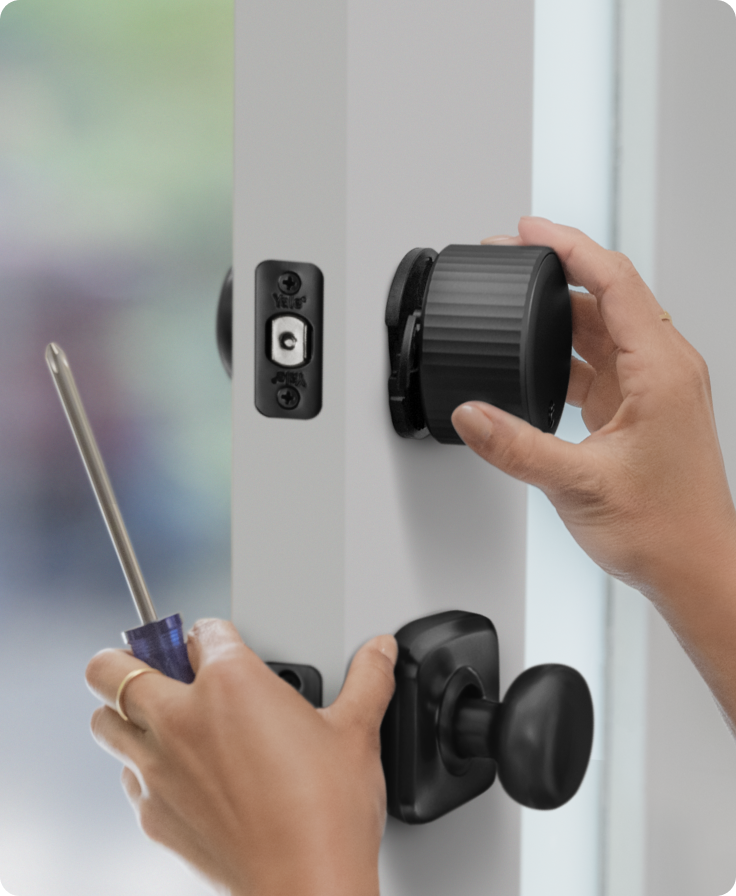Is there a smart lock I can use on this gym locker? (ie replace the  existing lock with a new keyhole smart lock mechanism) : r/homeassistant